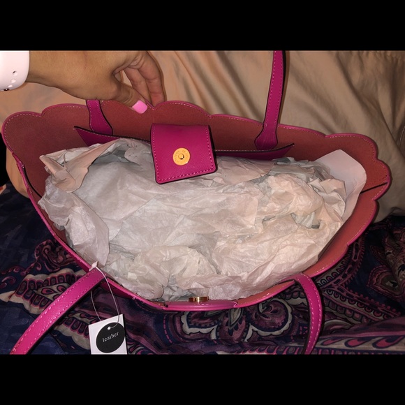 Crown & Ivy Shoulder Bag NWT - Picture 3 of 4